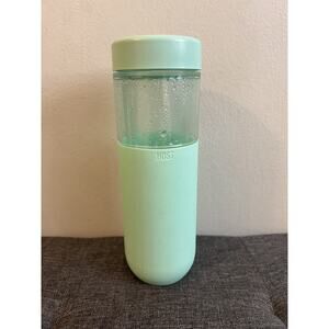 HOST FREEZE Double Wall Water Bottle Freezer Cooling Tumbler GREEN Silicone Grip